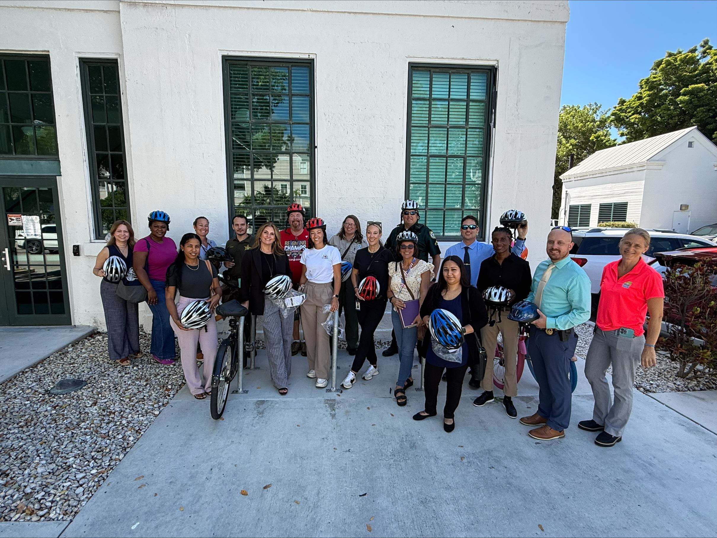 BicycleHelmetFitterTrainingsGroupPicture.jpeg